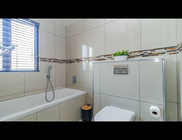 3 BEDROOM HOUSE FOR SALE IN IZINGA